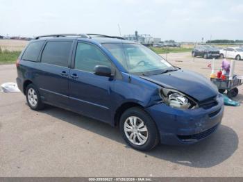  Salvage Toyota Sienna