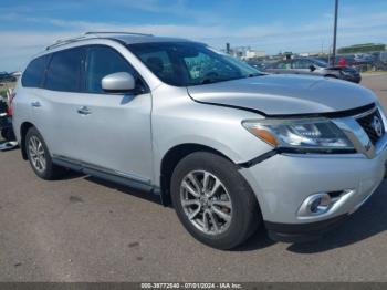  Salvage Nissan Pathfinder