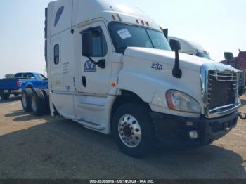  Salvage Freightliner Cascadia 125