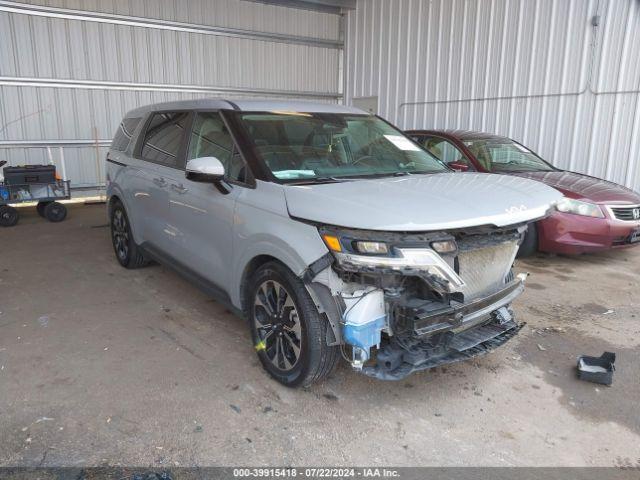  Salvage Kia Carnival