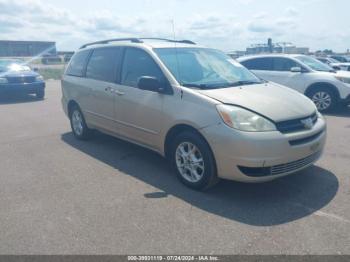  Salvage Toyota Sienna