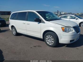  Salvage Chrysler Town & Country