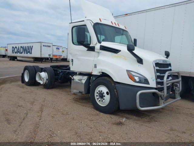  Salvage Freightliner Cascadia 126