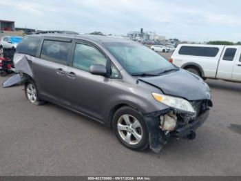  Salvage Toyota Sienna