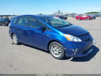  Salvage Toyota Prius v