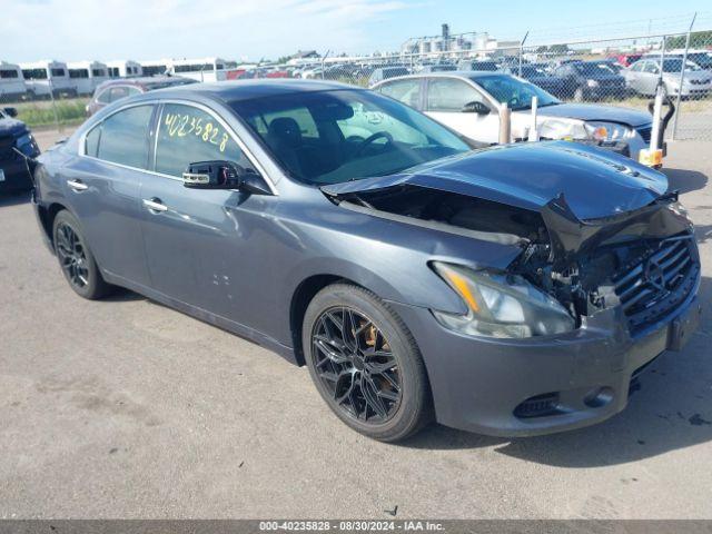  Salvage Nissan Maxima