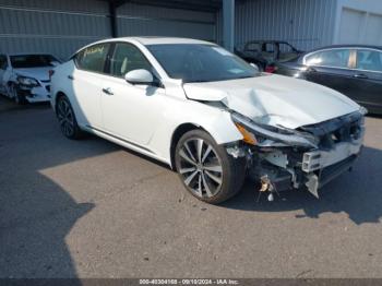  Salvage Nissan Altima