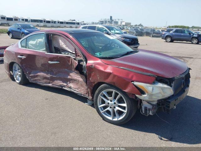  Salvage Nissan Maxima