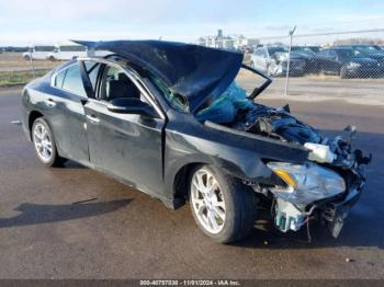  Salvage Nissan Maxima