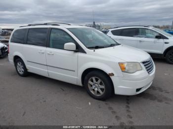  Salvage Chrysler Town & Country