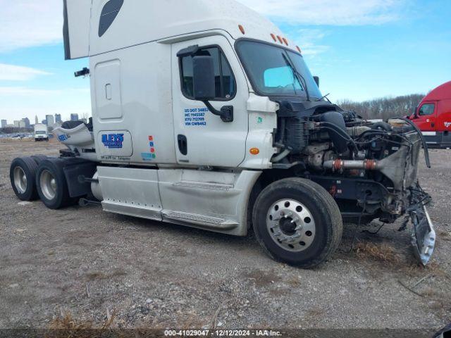  Salvage Freightliner Cascadia 125