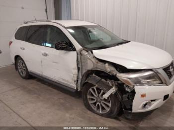  Salvage Nissan Pathfinder