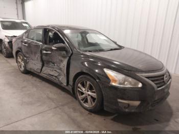  Salvage Nissan Altima