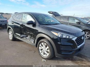  Salvage Hyundai TUCSON