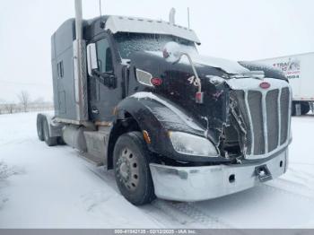  Salvage Peterbilt 579