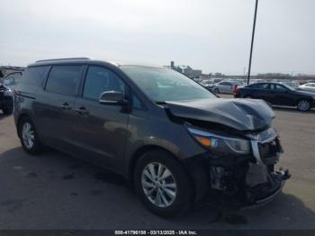  Salvage Kia Sedona