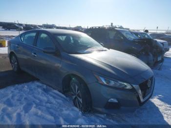  Salvage Nissan Altima