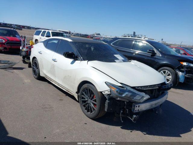  Salvage Nissan Maxima