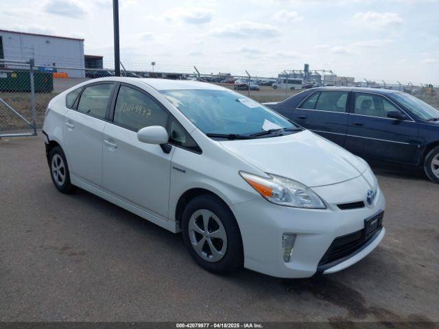  Salvage Toyota Prius
