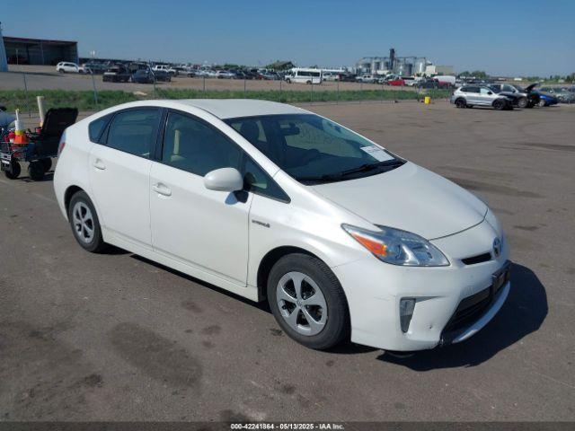  Salvage Toyota Prius