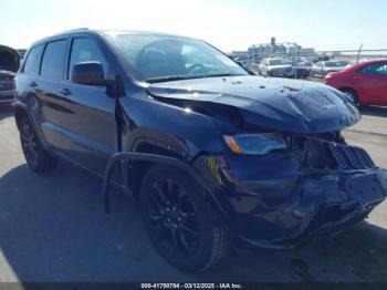  Salvage Jeep Grand Cherokee