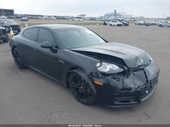  Salvage Porsche Panamera