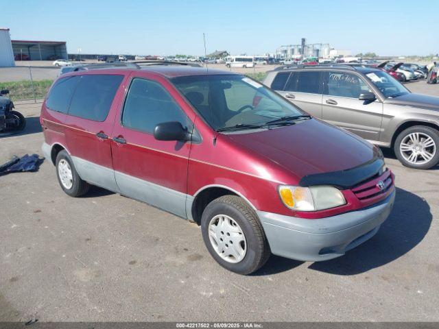  Salvage Toyota Sienna