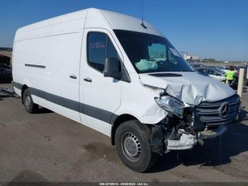  Salvage Mercedes-Benz Sprinter 2500