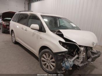  Salvage Toyota Sienna