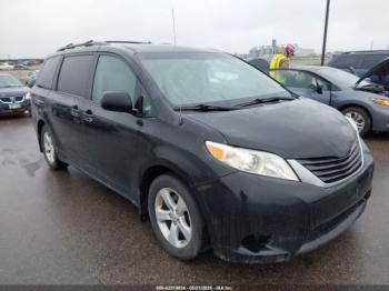 Salvage Toyota Sienna