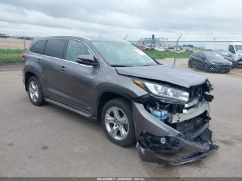  Salvage Toyota Highlander