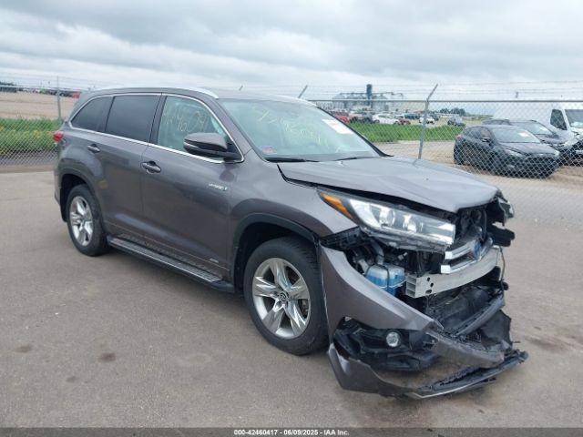  Salvage Toyota Highlander
