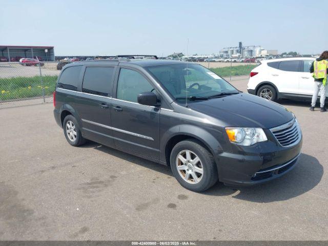  Salvage Chrysler Town & Country