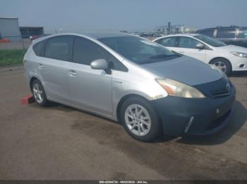  Salvage Toyota Prius v