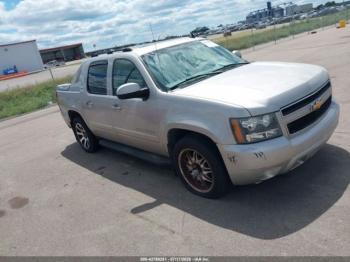  Salvage Chevrolet Avalanche 1500