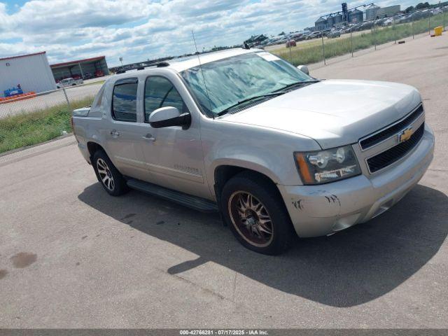  Salvage Chevrolet Avalanche 1500