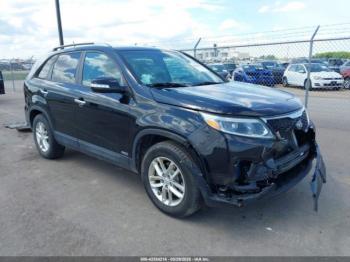  Salvage Kia Sorento