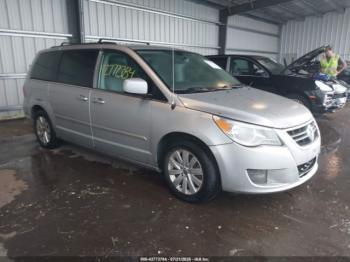 Salvage Volkswagen Routan