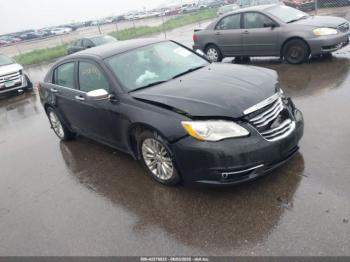  Salvage Chrysler 200
