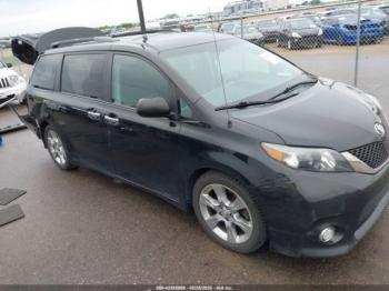  Salvage Toyota Sienna