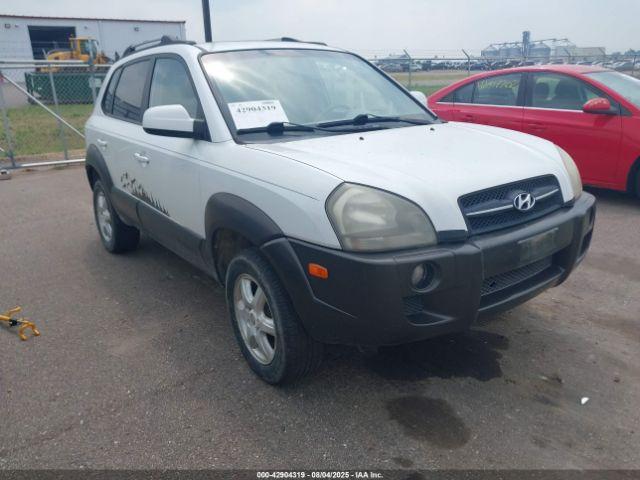  Salvage Hyundai TUCSON