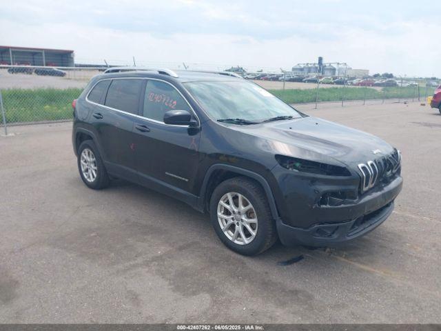  Salvage Jeep Cherokee