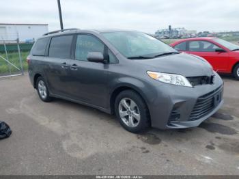  Salvage Toyota Sienna