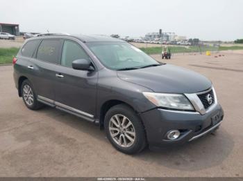  Salvage Nissan Pathfinder