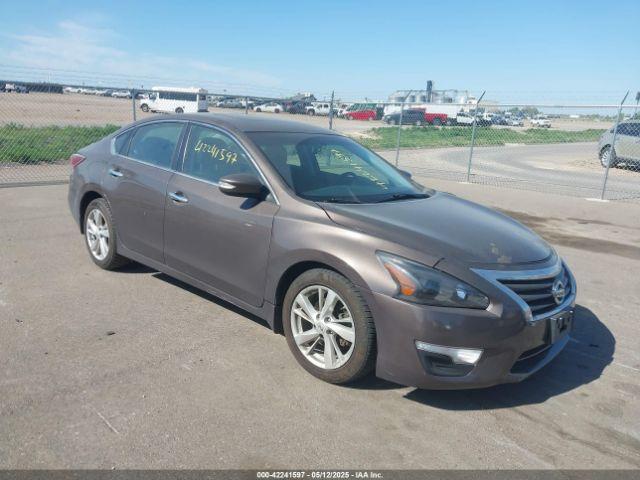  Salvage Nissan Altima