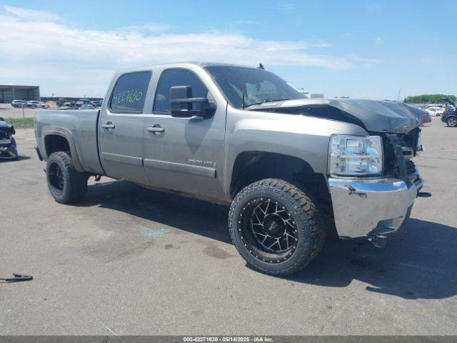  Salvage Chevrolet Silverado 2500