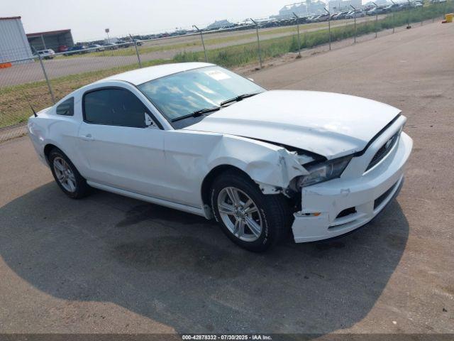  Salvage Ford Mustang