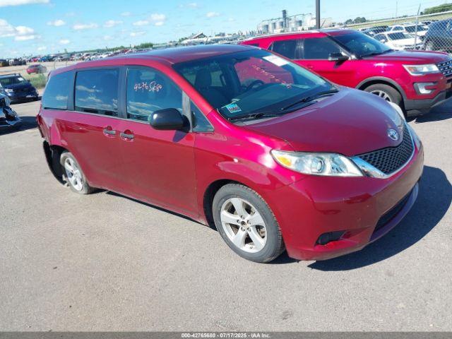  Salvage Toyota Sienna