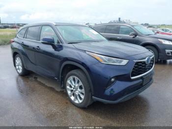  Salvage Toyota Highlander