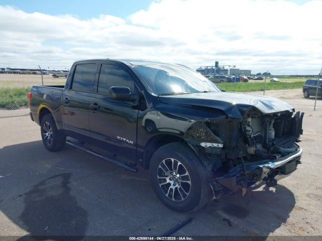  Salvage Nissan Titan